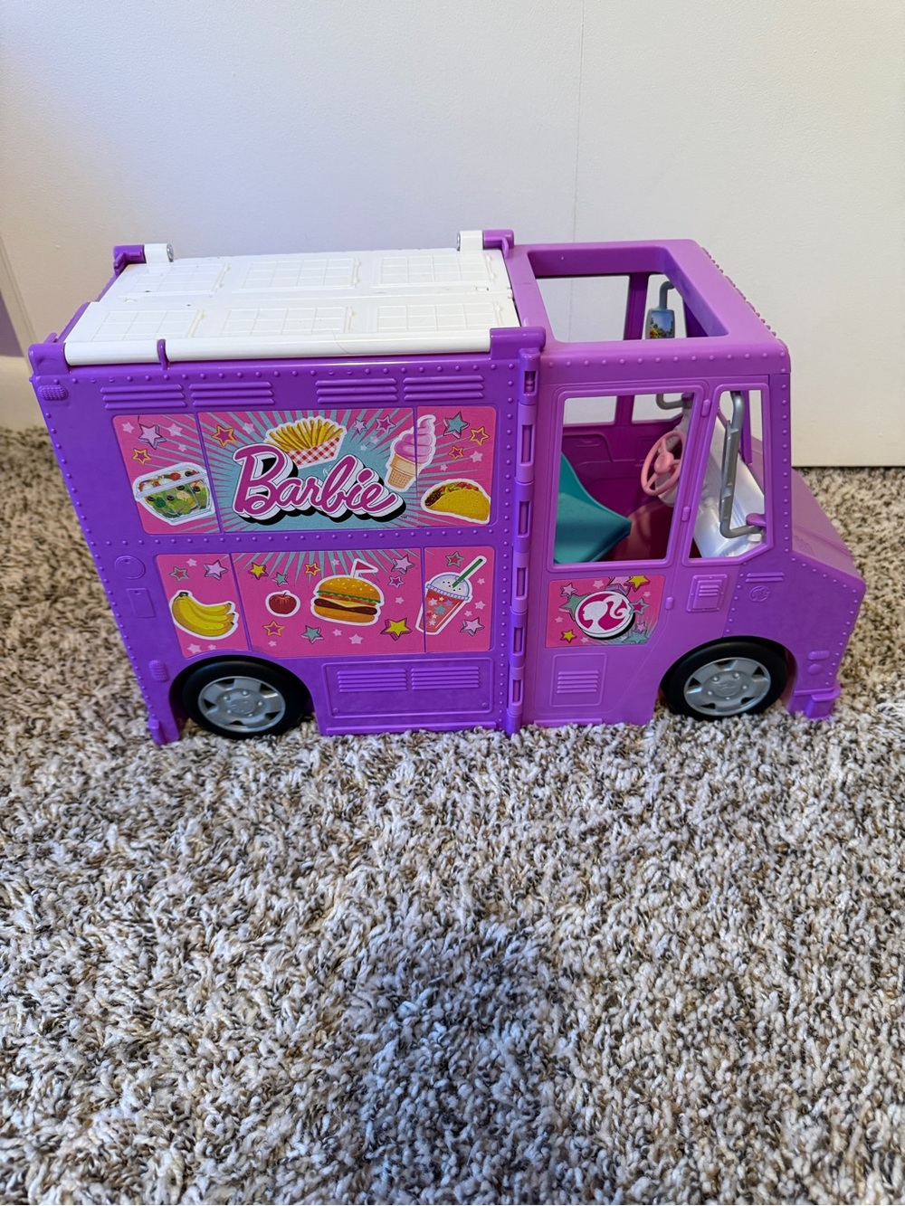 Barbie fresh n fun food truck